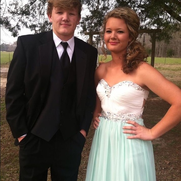 STUNNING gown - Picture 1 of 8